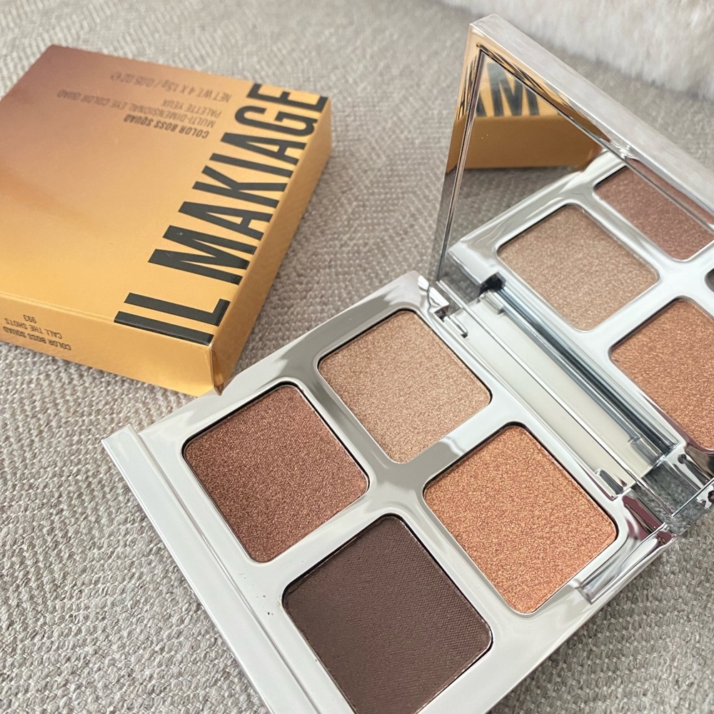 IL MAKIAGE COLOR BOSS SQUAD EYESHADOW
MULTI-DIMENSIONAL 4-PAN